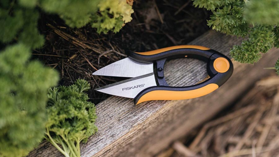 ciseaux à herbes Solid SP220 Fiskars ciseaux à herbes Solid SP220 Fiskars